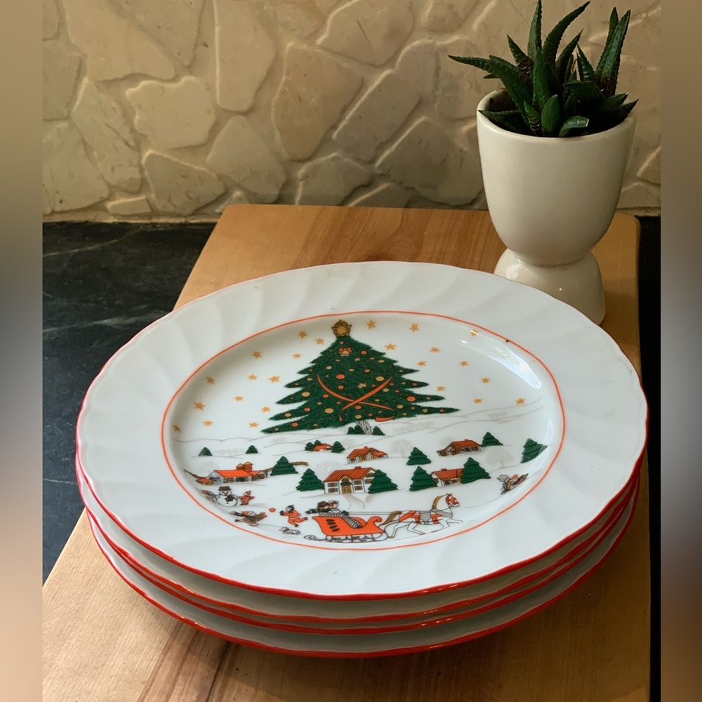 KOPIN | Set of 4 | Porcelain “Christmas Pleasure” Side Plates